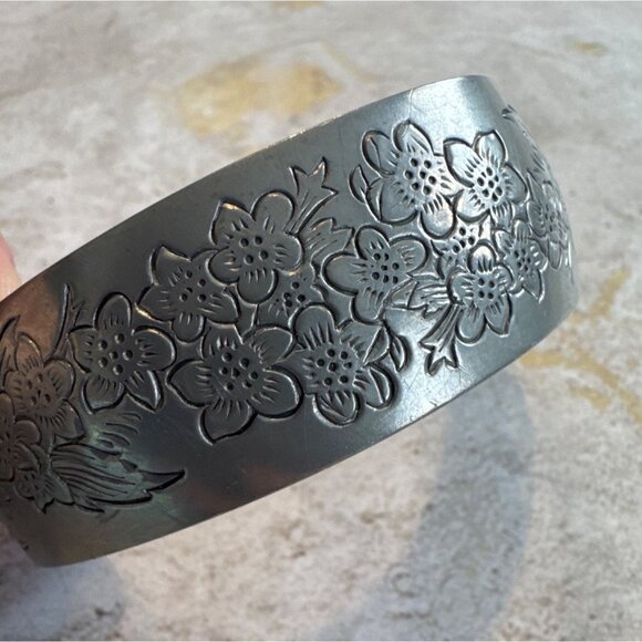 Floral Etched Pewter Bracelet by Larkspur 900-7 - Picture 3 of 6